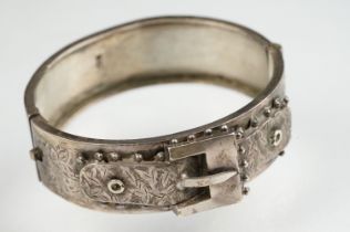 19th Century Victorian silver hallmarked buckle bracelet with beaded and engraved detailing.