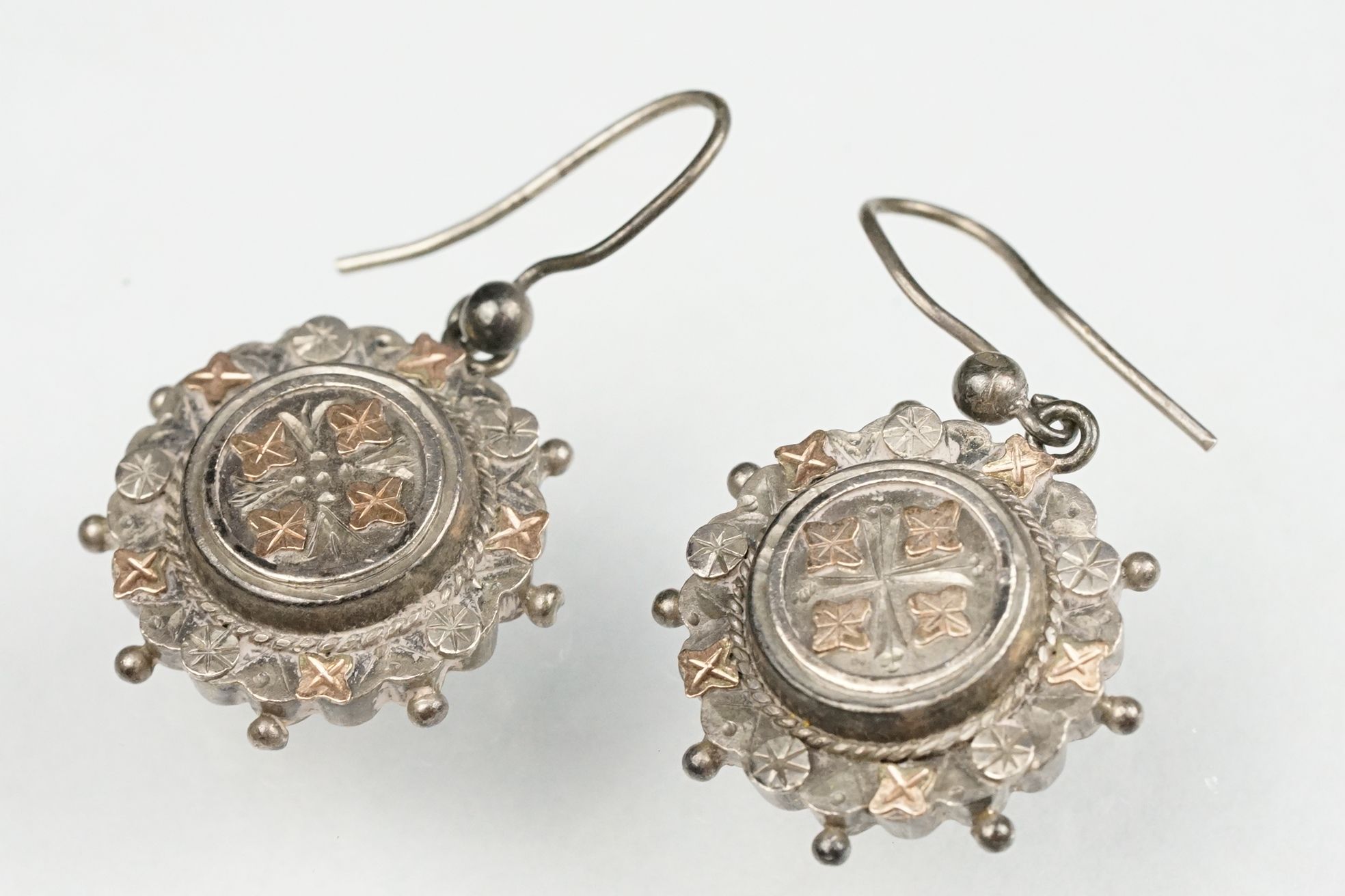 Three pairs of 19th Century Victorian earrings to include a pair of 9ct gold drop earrings, and - Image 5 of 8