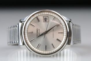 Seiko Sportsmatic stainless steel gents wristwatch, date aperture, silvered baton markers and hands,