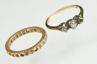 Diamond 18ct yellow gold and platinum ring, small round brilliant cut diamond and a small round