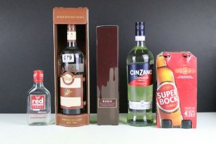 Alcohol - Beluga Allure Noble Russian Vodka (40% Vol, 70cl, cased), Rubis (50cl), Red Square