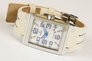 Ladies Festina F16187 fashion watch with original white leather strap