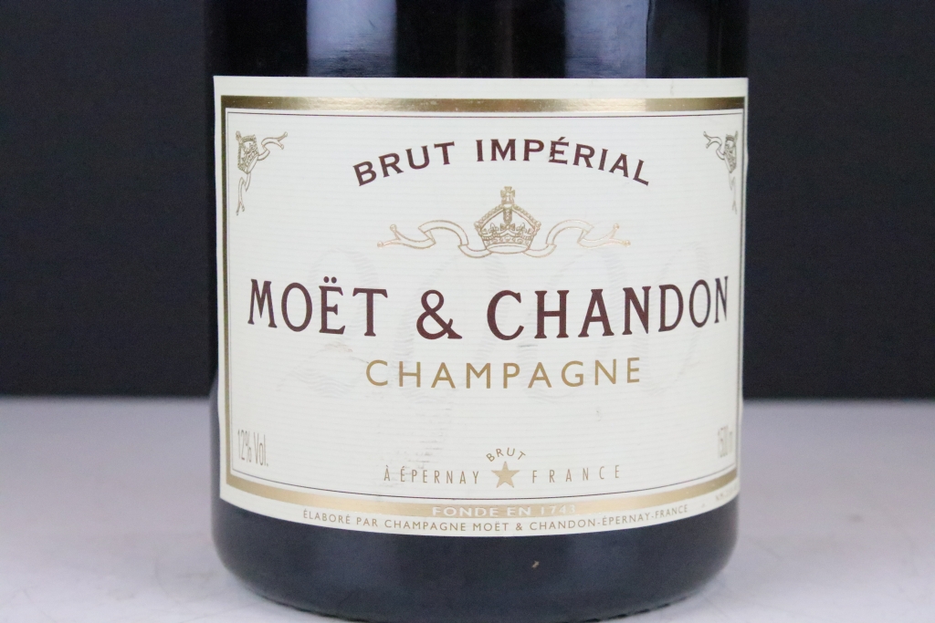 Champagne - Moet & Chandon, Millennium '2000' Champagne, Brut Imperial, Magnum, 150cl - Image 2 of 3