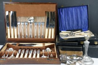 A collection of mixed cased silver plate to include cutlery, teaspoons, salts....etc..