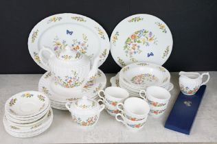 Aynsley ' Cottage Garden ' tea & dinner ware to include teapot & cover, 6 teacups & saucers, 6 tea