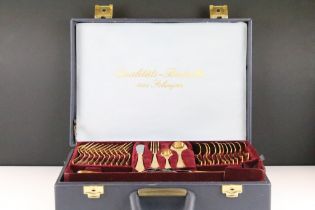 Qualitats-Bestecke aus Solingen 23/24 Carat Gold Plated cutlery canteen of 12 place settings, with