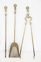 Georgian brass three-piece fireside companion set, to include shovel, tongs & poker, with engraved