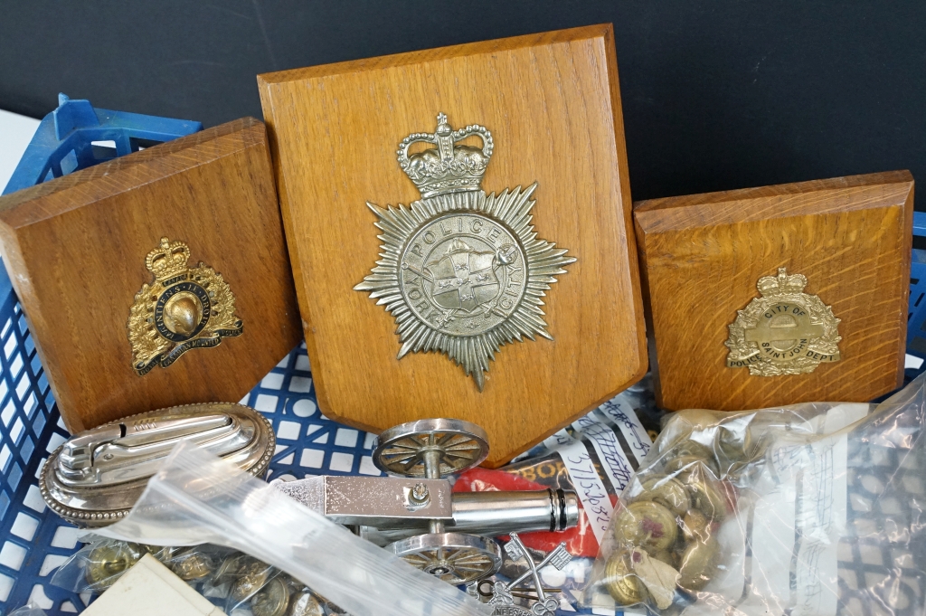 A box of mixed collectables to include military button, badges and patches, police helmet badge.... - Image 2 of 5