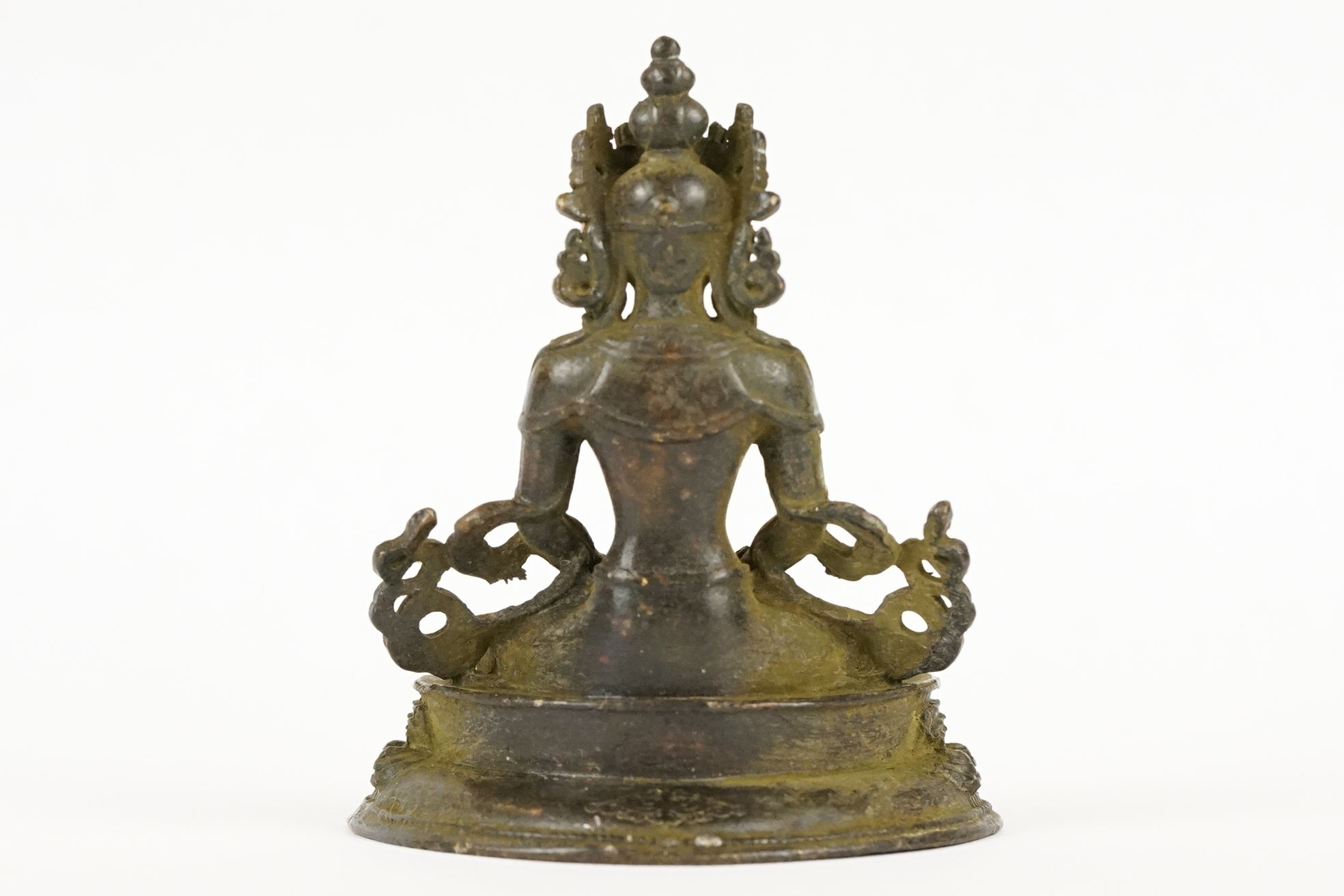 Buddhist bronze figure of Guan Yin in a seated pose - Image 3 of 4