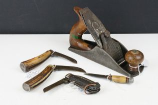 A collection of vintage penknives to include a military example together with a Baileytoolco