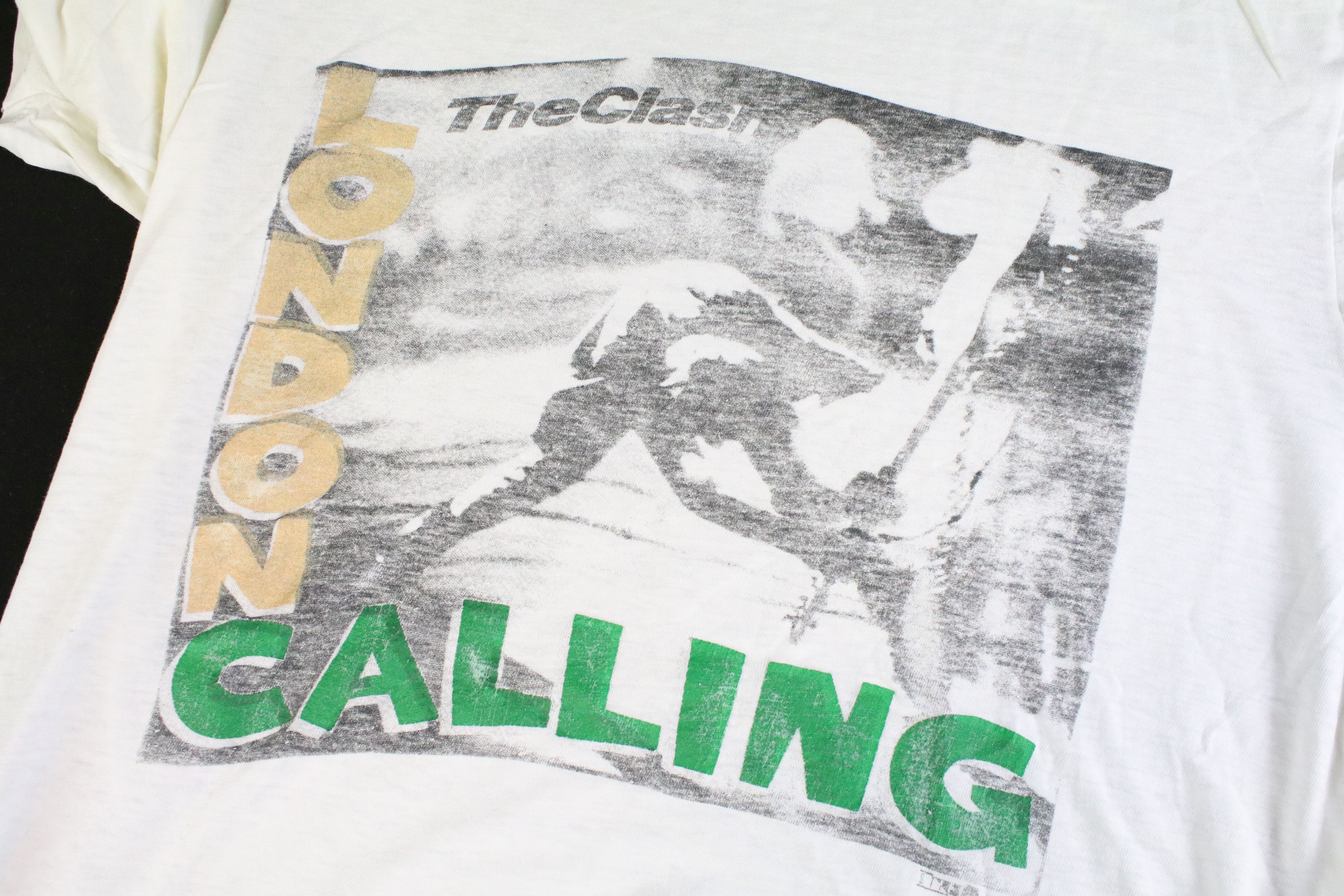 Memorabilia - The Clash - London Calling, original UK 1979 single stitch t- Shirt, size large. Front - Image 3 of 4