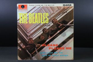 Vinyl - The Beatles Please Please Me original UK mono pressing with gold & black labels, 1M / 1M