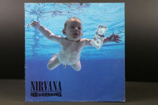 Vinyl - Nirvana Nevermind LP on Geffen Records GEF 24425. Vg