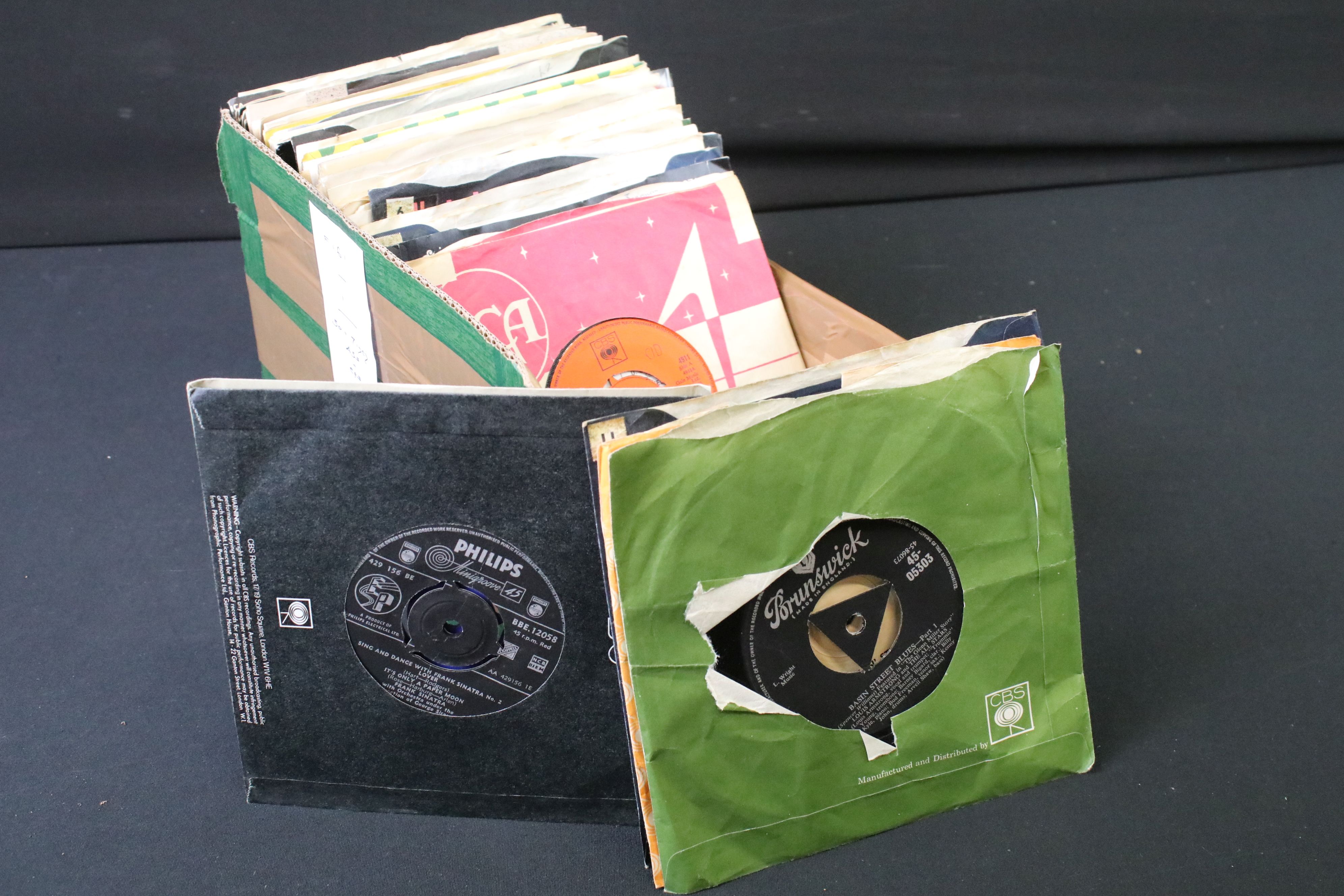 Vinyl - Rock & Pop - Around 13 x LPs, 3 x 12" & 50 x 45s to include Queen, Frank Sinatra, Dusty - Image 4 of 10