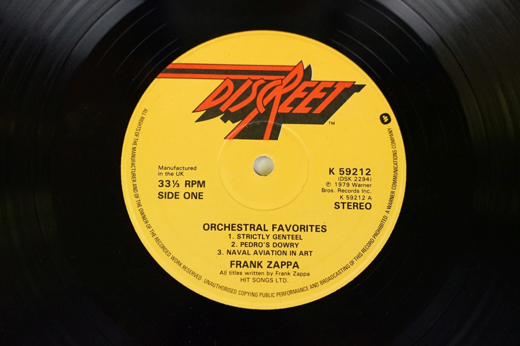 Vinyl - Three Frank Zappa LPs to include Orchestral Favourites K59212, Filmore East K44150 and Joe's - Image 11 of 12