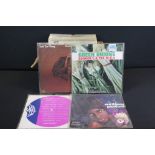 Vinyl - 31 Soul LPs to include Booker T & The MGs x 2, Otis Redding x 10, Wilson Pickett x 5