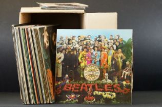 Vinyl - 27 LPs and 4 7" singles to include The Beatles x 5 featuring Sgt Pepper (mono, red flame