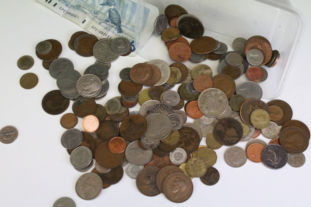 A small collection of British and World Coins to include Queen Victorian, German and French silver - Image 5 of 6