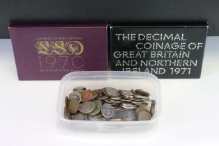 A small collection of British and World coins to include silver and commemorative examples