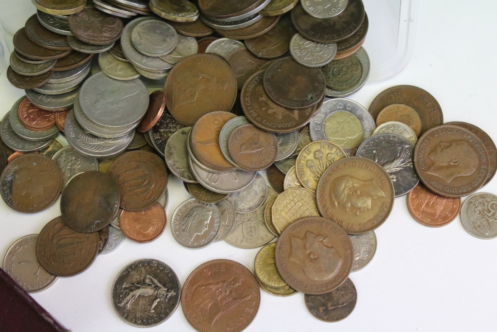 A small collection of British and World Coins to include Queen Victorian, German and French silver - Image 4 of 6