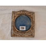 A photo frame with circular aperture, 5.5" high, Birmingham 1909 by BP, DC