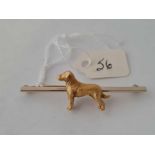 A gold Bar brooch with a Labrador 9ct pin 6.5 gms