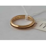 A 1995 TIFFANY AND CO WEDDING BAND 18CT GOLD SIZE N 4.8 GMS