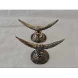 A pair of unusual carver rests in the form of Scottish Cow Horns, 3.5" wide, Sheffield 1895 by HH