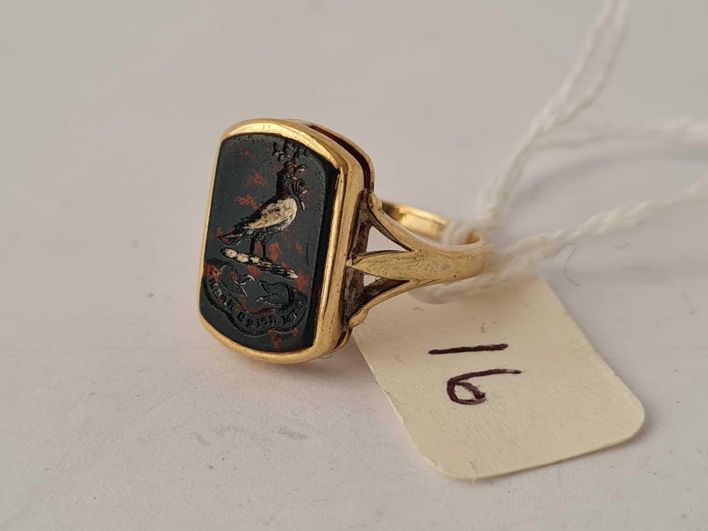 A ANTIQUE SEAL RING 18CT GOLD SIZE K 4.3 GMS