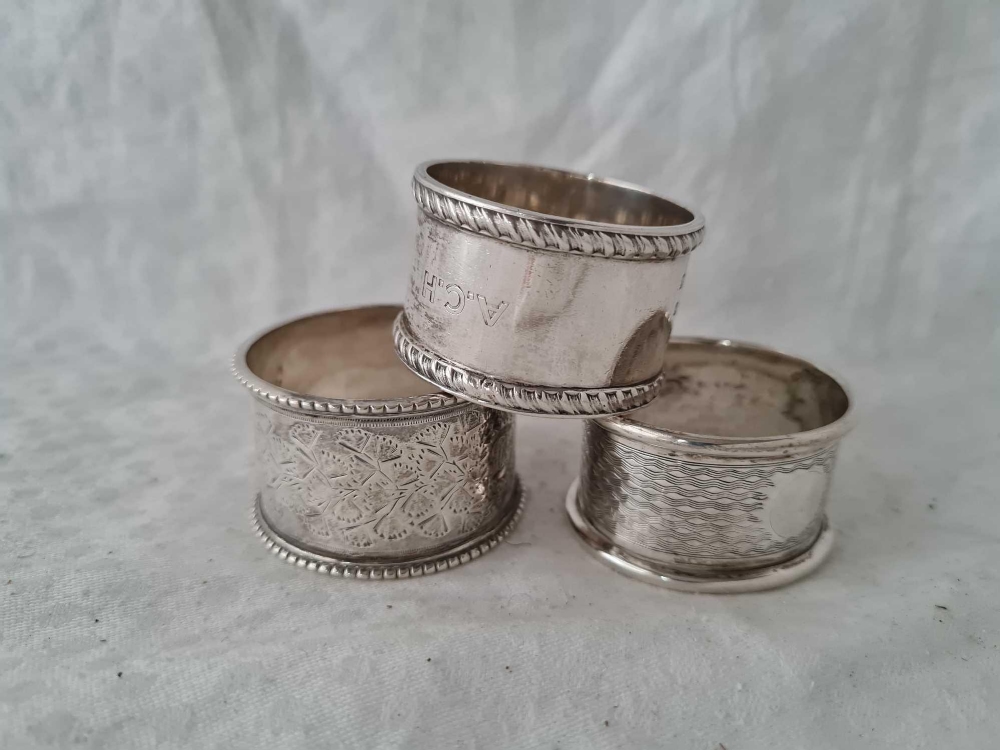 A group of three napkin rings, 1899 etc, 81g