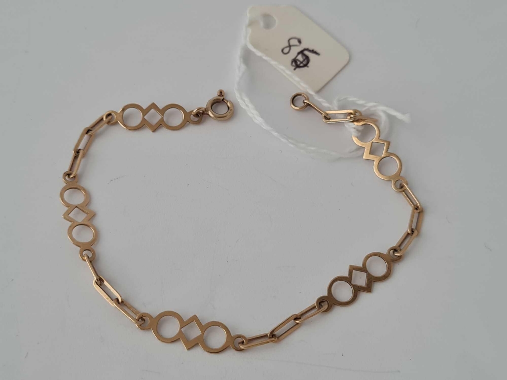 A 9ct bracelet 7 ½ inches 2.3 gms