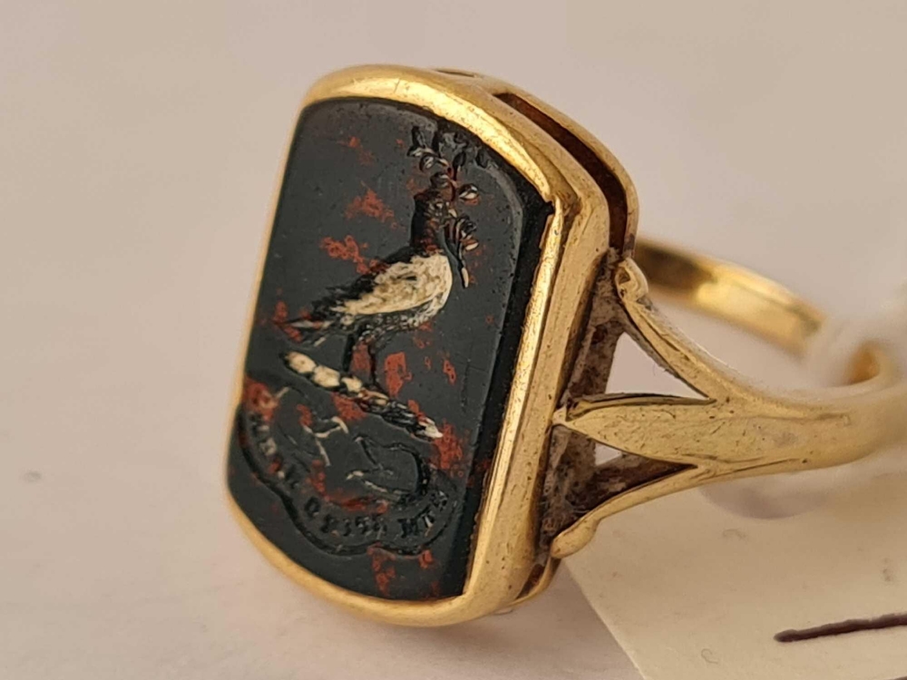 A ANTIQUE SEAL RING 18CT GOLD SIZE K 4.3 GMS - Image 3 of 4