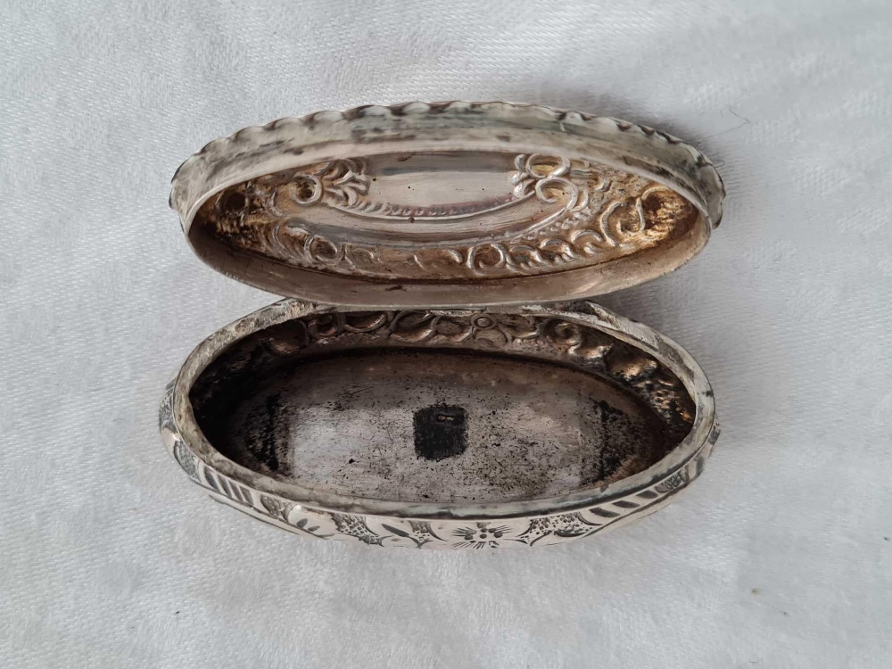 An oval pill boxed embossed, hinged cover, 2" wide, Birmingham 1897 - Image 3 of 4