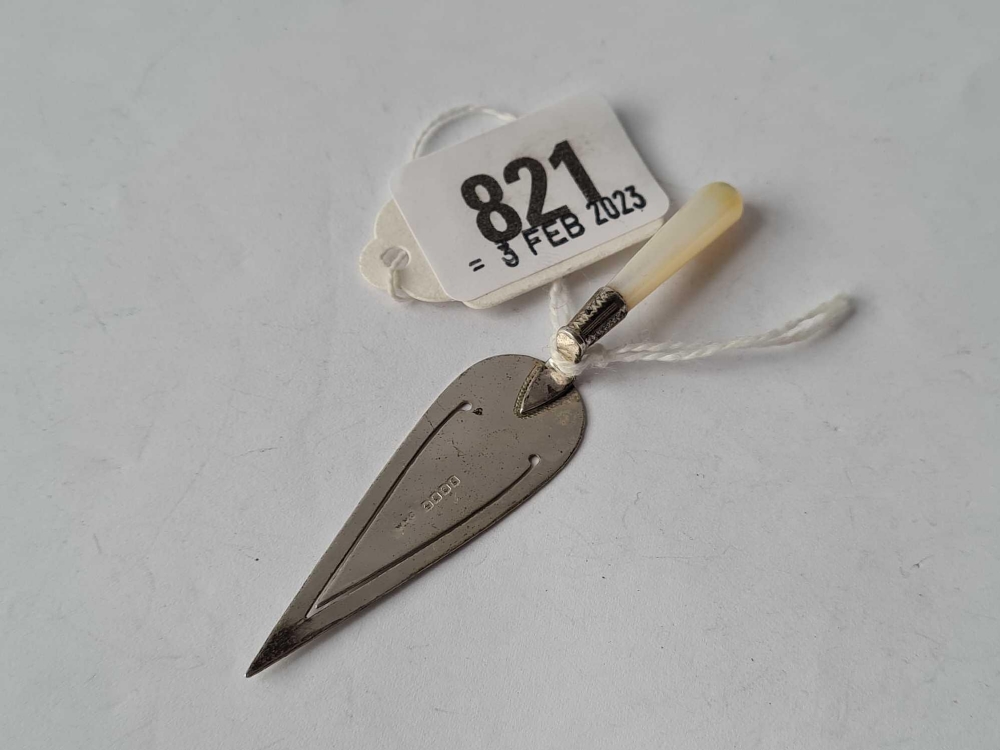 A good trowel shaped bookmark with M.O.P handle, Glasgow 1929