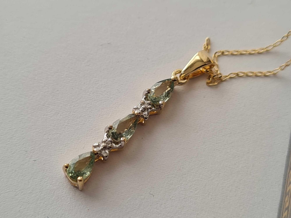 A peridot and diamond 9ct necklace 1.6g inc - Image 2 of 2