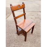 A Metamorphic chair