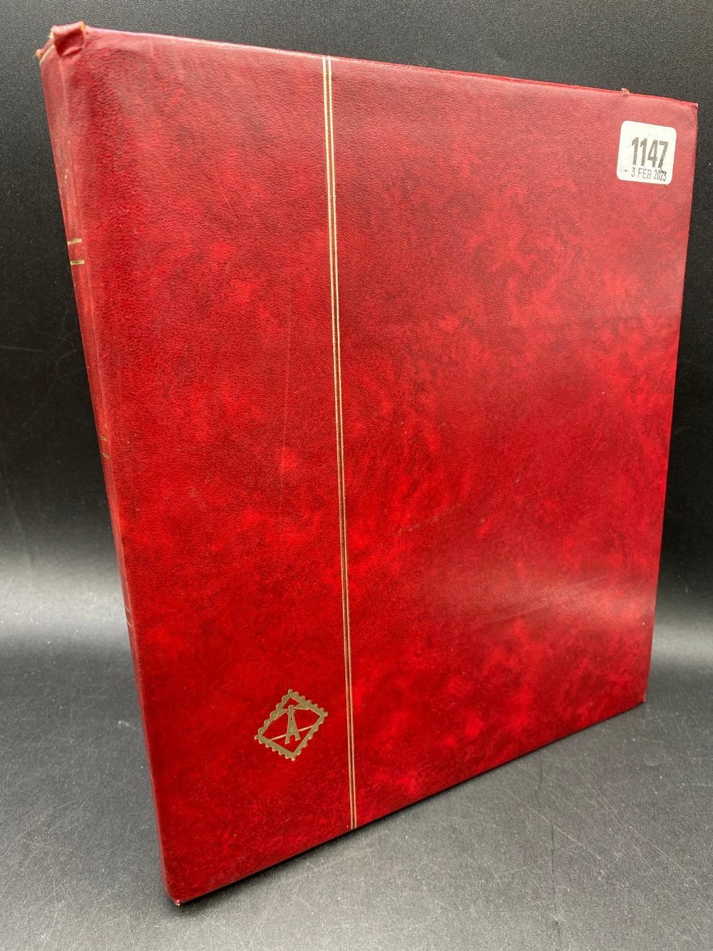 GB - Album - large red "Lighthouse" album of hagners with GB pre-dec + dec com, sets m+used +