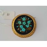 A Pietra Dura Old mounted brooch 18ct gold
