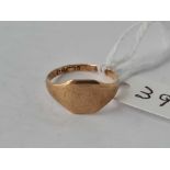 A small 9ct signet ring 1.5g