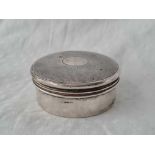 A circular silver jar with pull off cover, 2 3/4" wide, Birmingham 1918, 60g