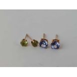 Two pairs of ear studs 9ct