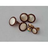 Antique gold garnet m,o,p cufflinks and studs 12.2g