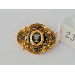 Antique Victorian 18ct in memoriam brooch with black enamel detail high lighted with gold