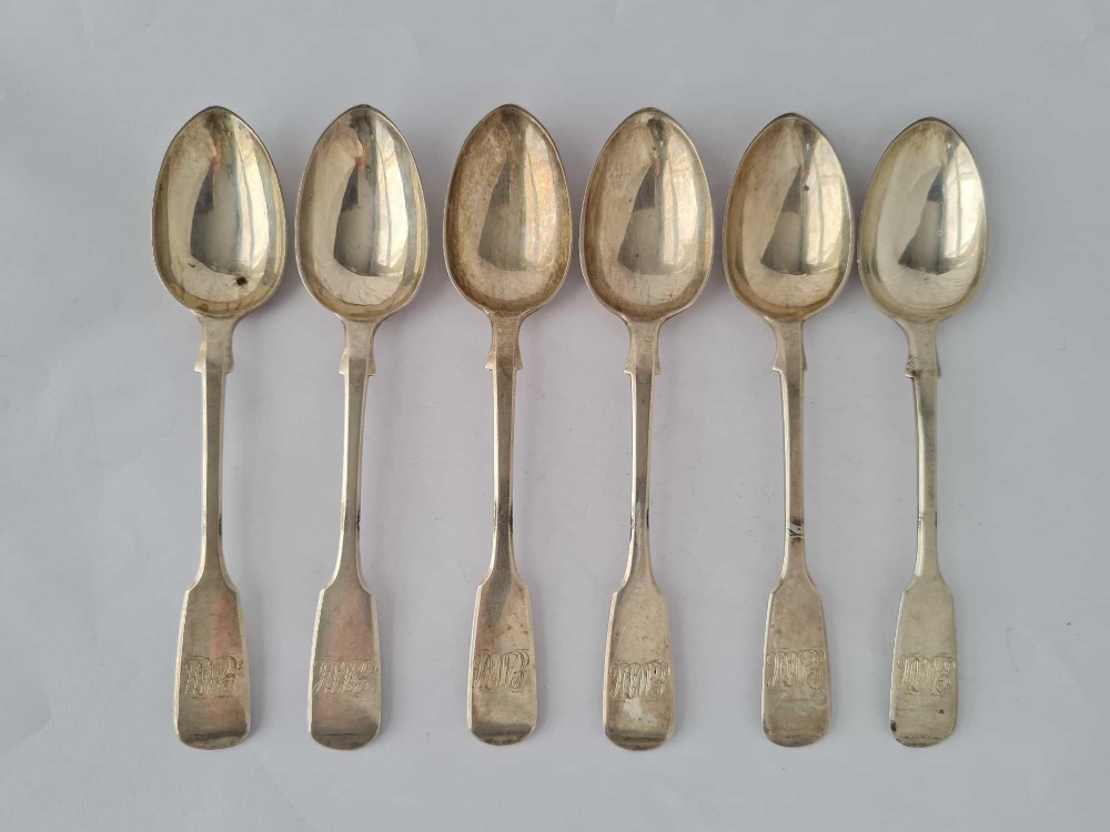 A set of six Victorian fiddle pattern teaspoons, London 1874 by HH, 149 g.