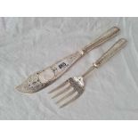 A good pair of Victorian fish servers with pierced blades, Sheffield 1881 by Martin Hall & Co