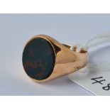 A antique rose gold blood stone signet ring 9ct size O 5.7 gms