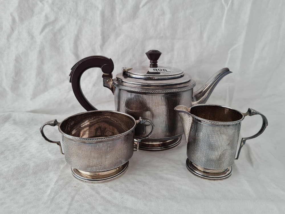 Art Deco style 3 piece teaset of cylindrical form 775gms