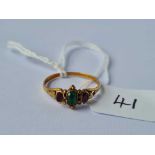 A Victorian gold emerald and almandine garnets ring size L