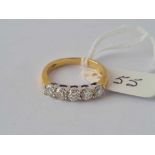 A DIAMOND 5 STONE RING, 18ct APPROX 90 POINTS, size N, 3.8 g