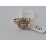 A diamond cluster 9ct ring size N 2.8g